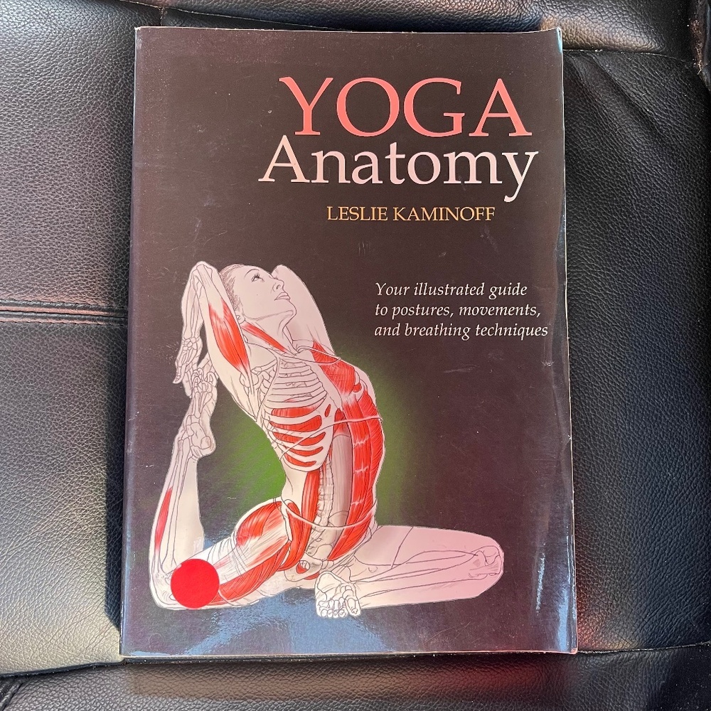 Yoga Anatomy Book by Leslie Kaminoff - Black Cover